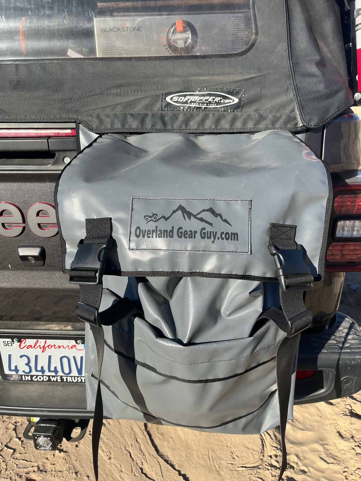 Bolsa de basura para portón trasero Gladiator - Tacoma - Ram - Rivian - QuarterMaster