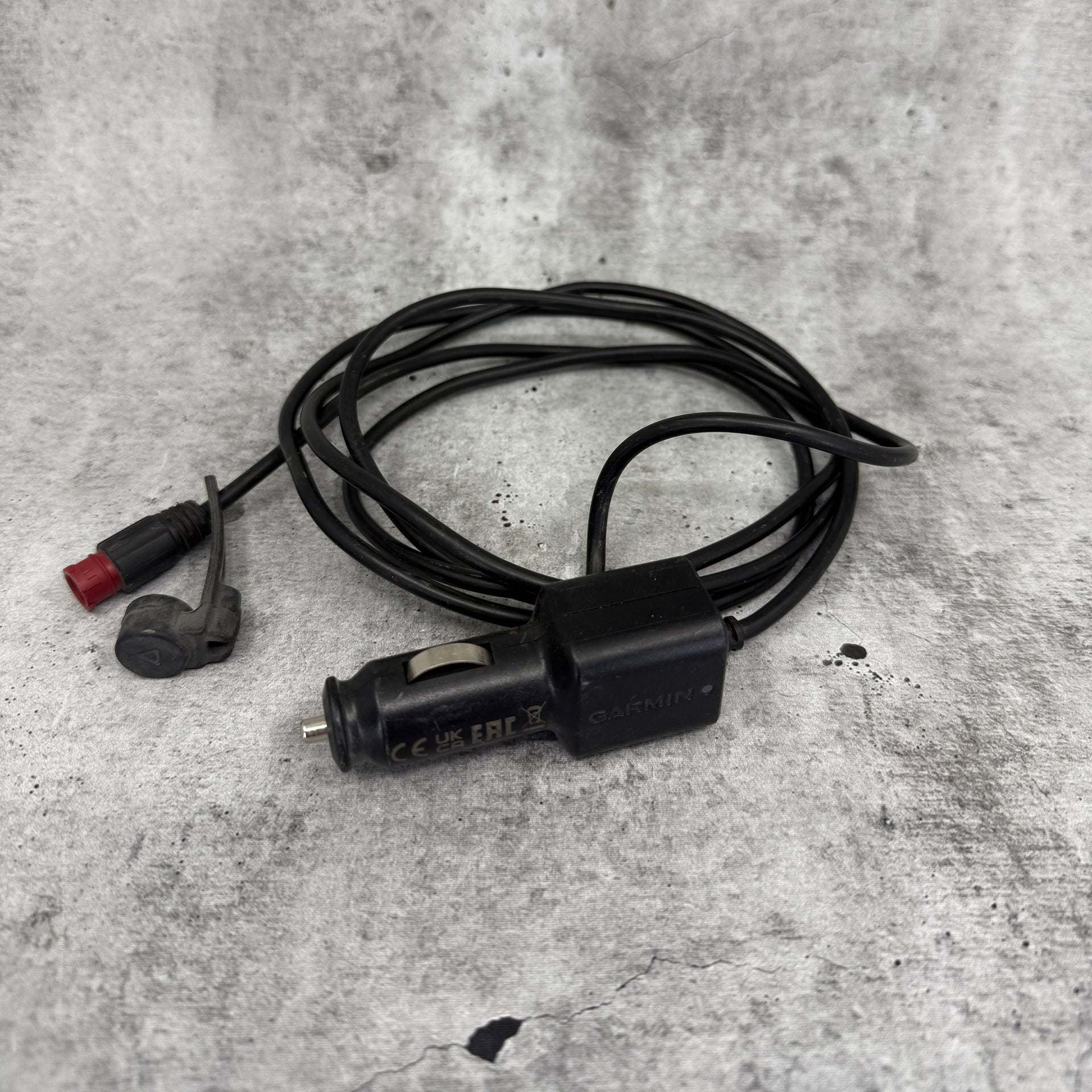 Garmin 12 Volt Vehicle Power Cable for off-road GPS devices with minor wear clearance