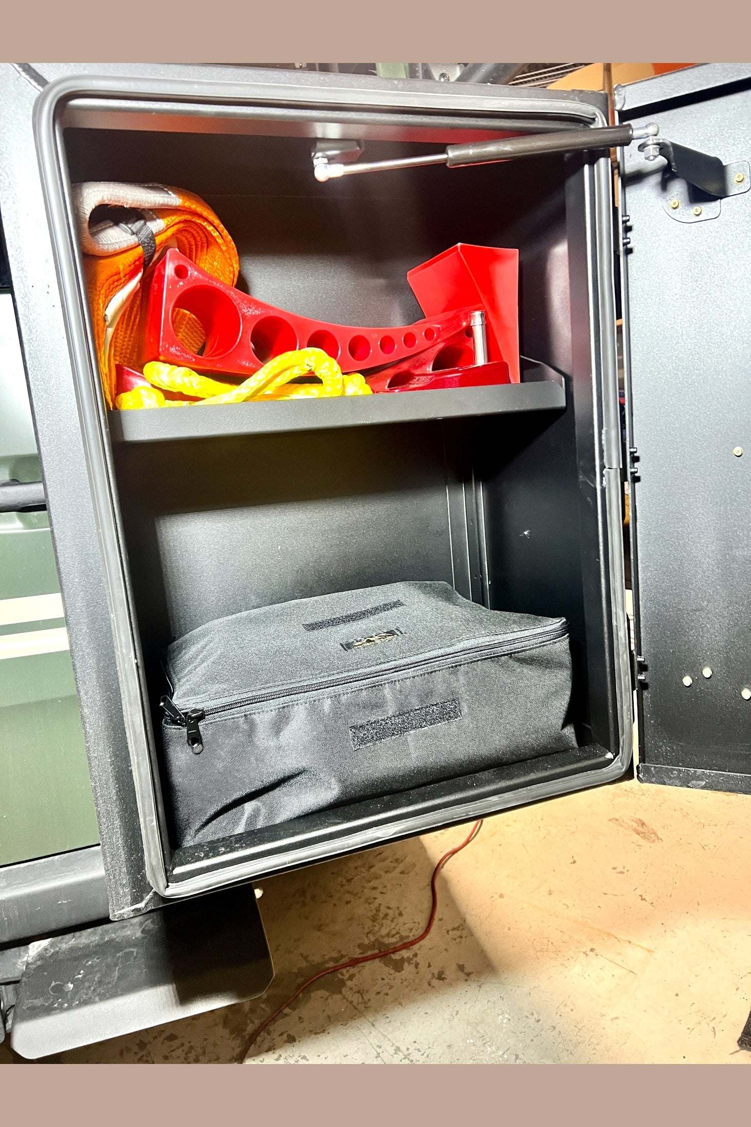 EXPEDITION BOX-LARGE Divider Storage Bags