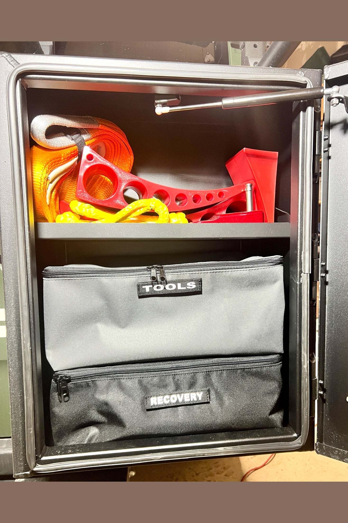 EXPEDITION BOX-LARGE Divider Storage Bags