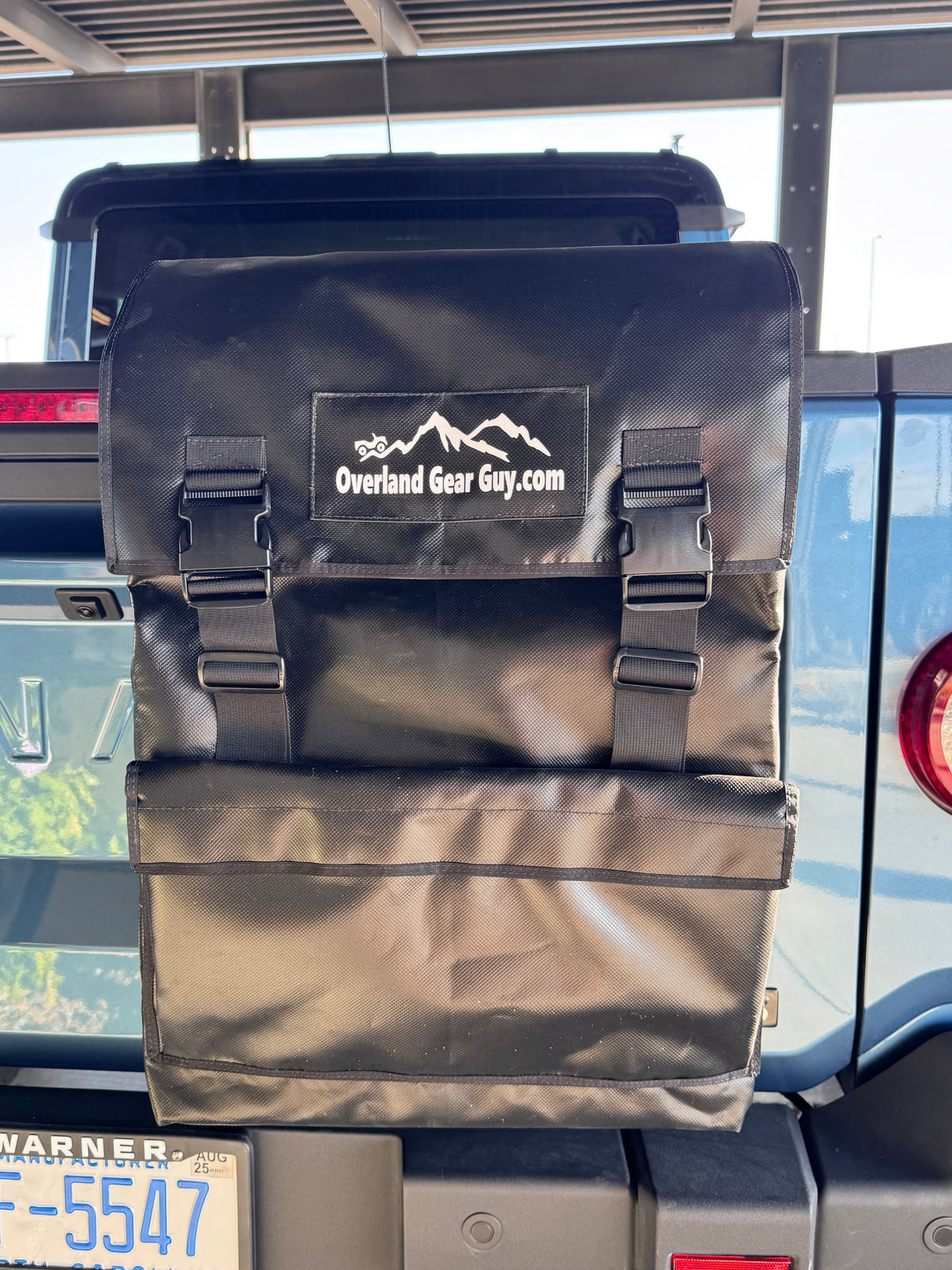 Bolsa de basura para portón trasero Gladiator - Tacoma - Ram - Rivian - QuarterMaster