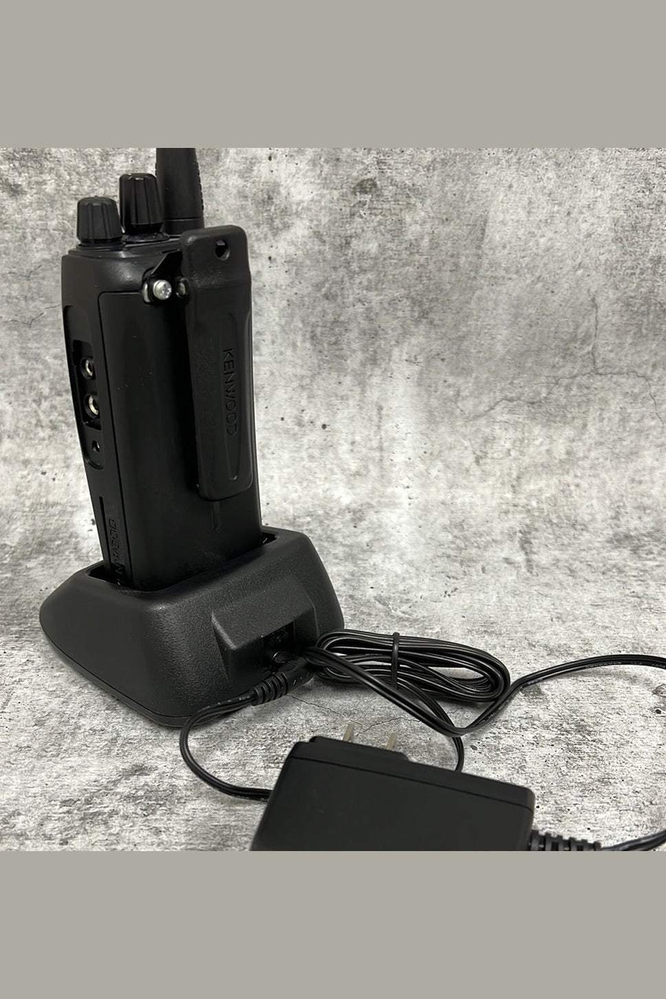 Clearance Kenwood NX-1300 Handheld UHF Radio
