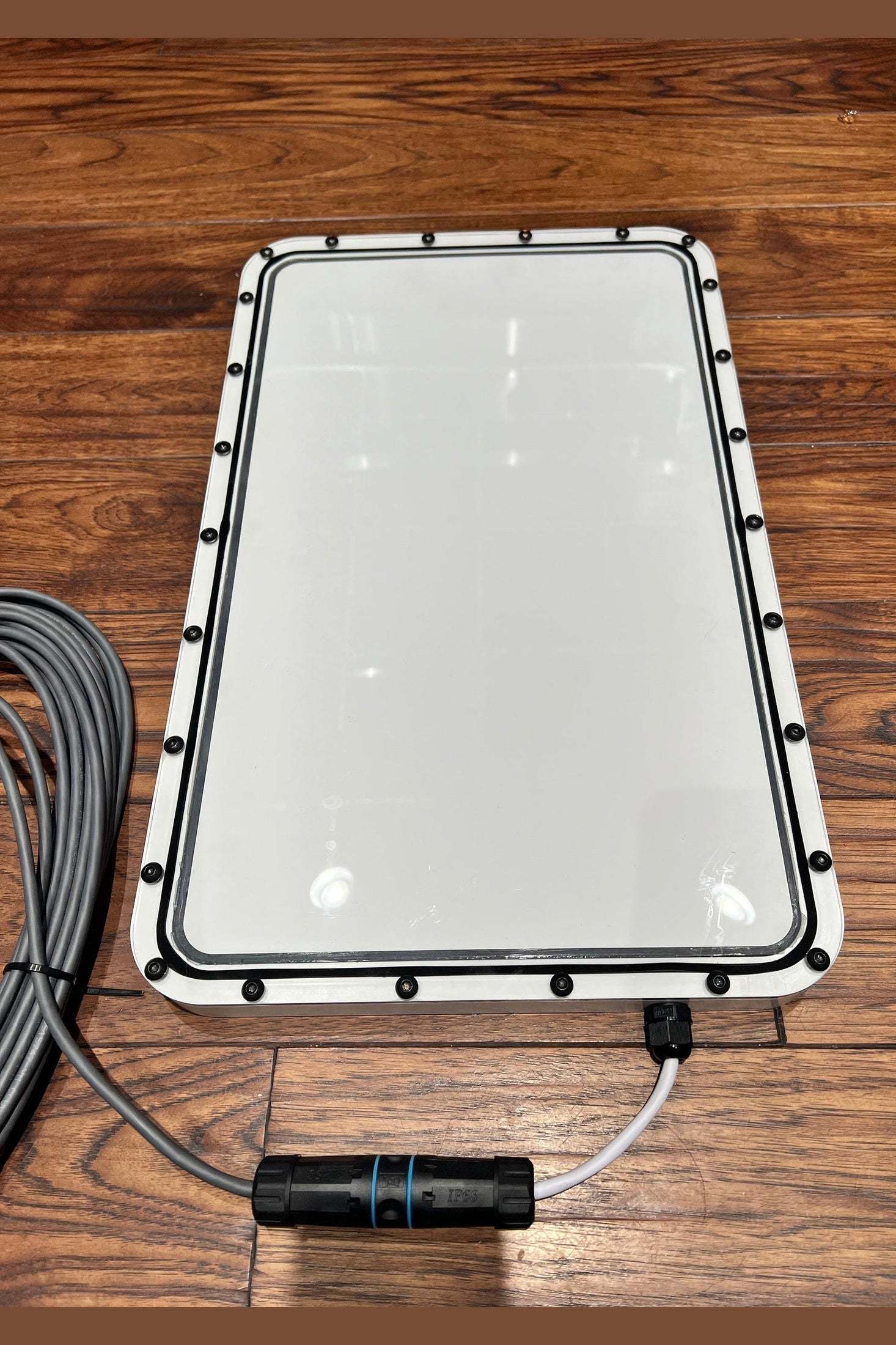 Low profile Star-Mount Flat Mount Pro with waterproof RJ45 connections for Starlink.