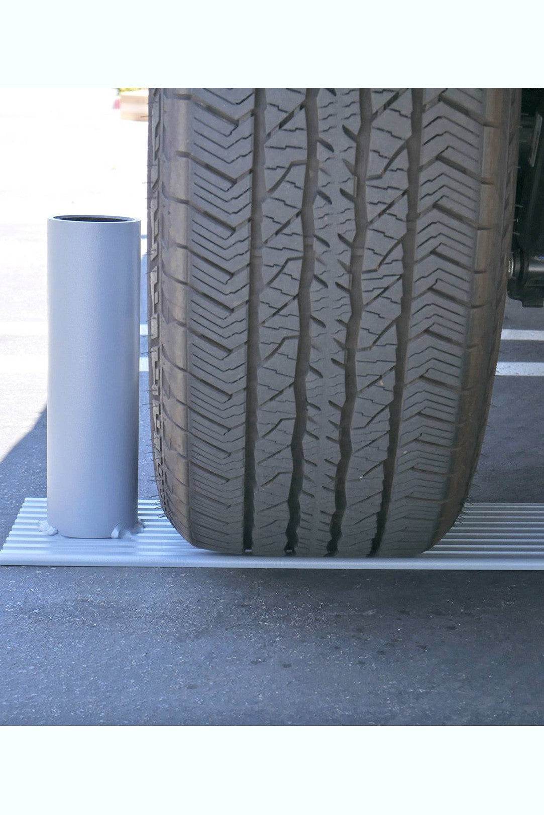 Telescoping Pole Wheel Stand for Any Vehicle Mount