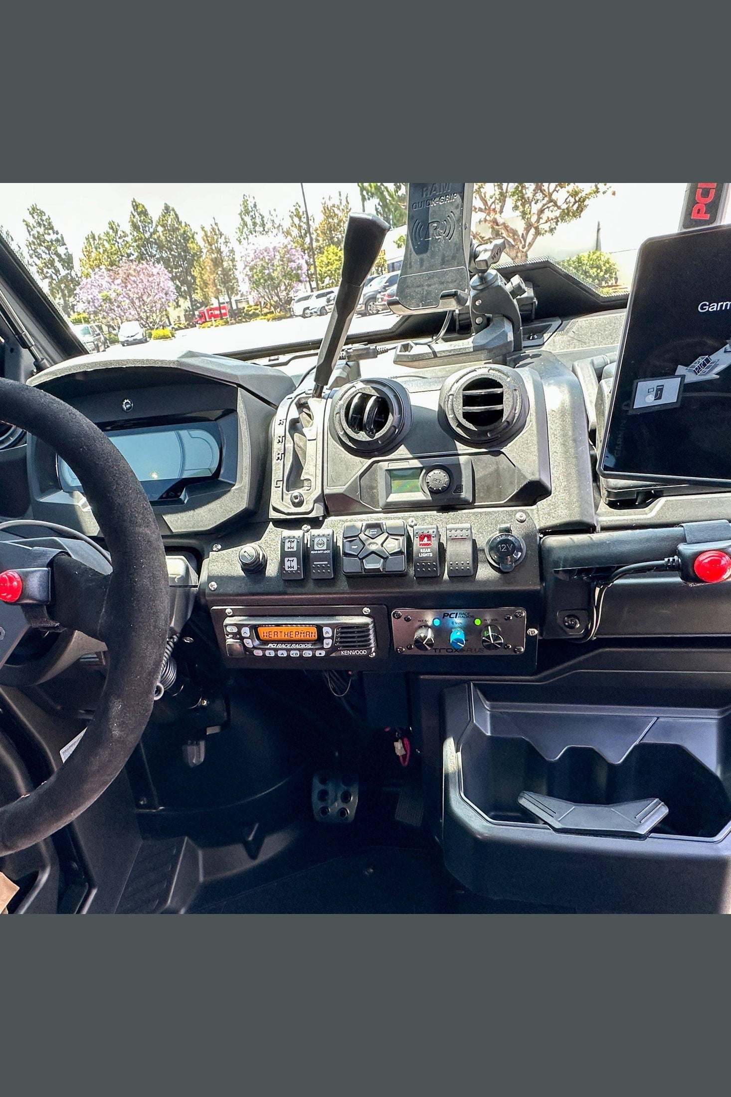 Can-Am Defender Bracket - PCI Race Radios