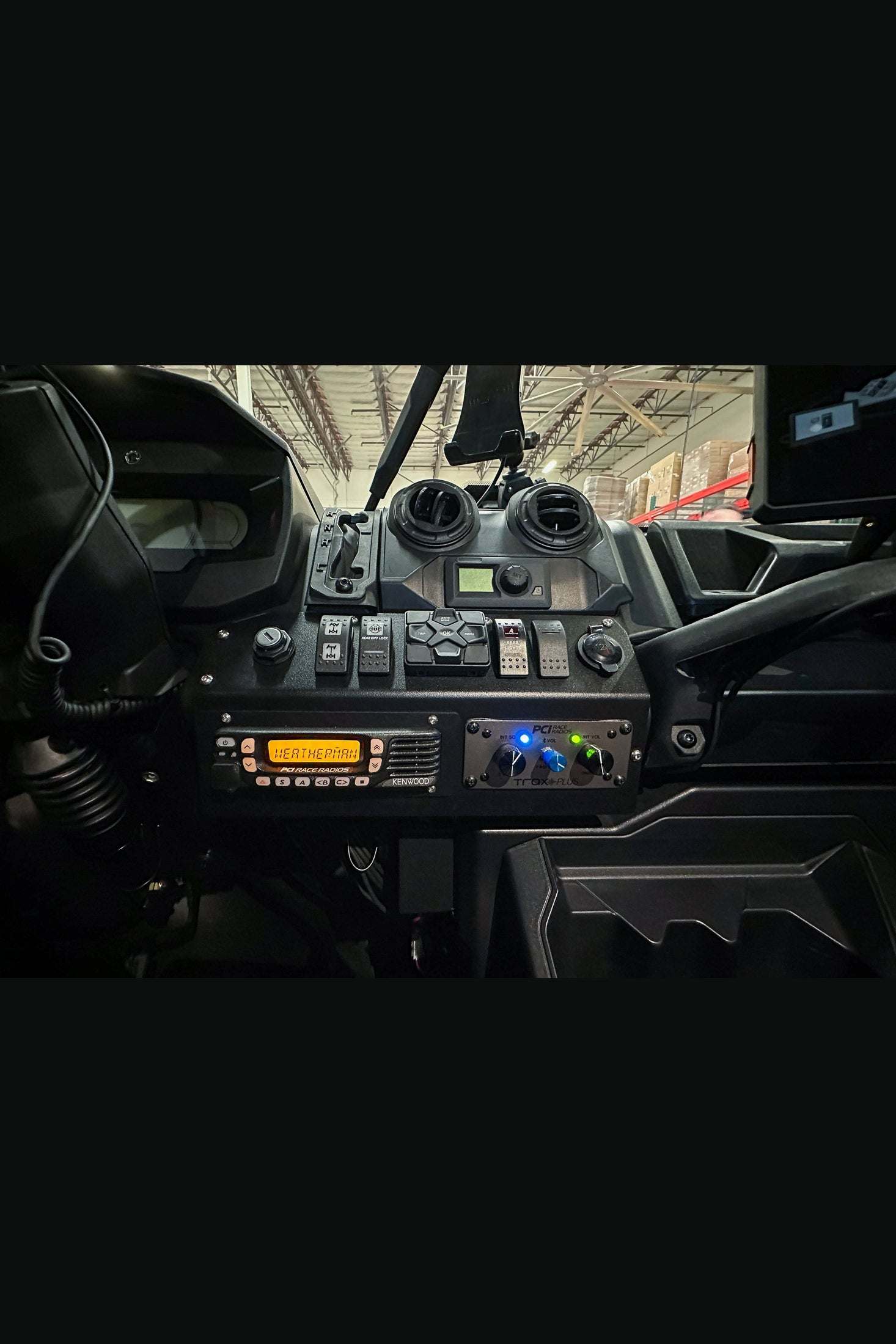 Can-Am Defender Bracket - PCI Race Radios