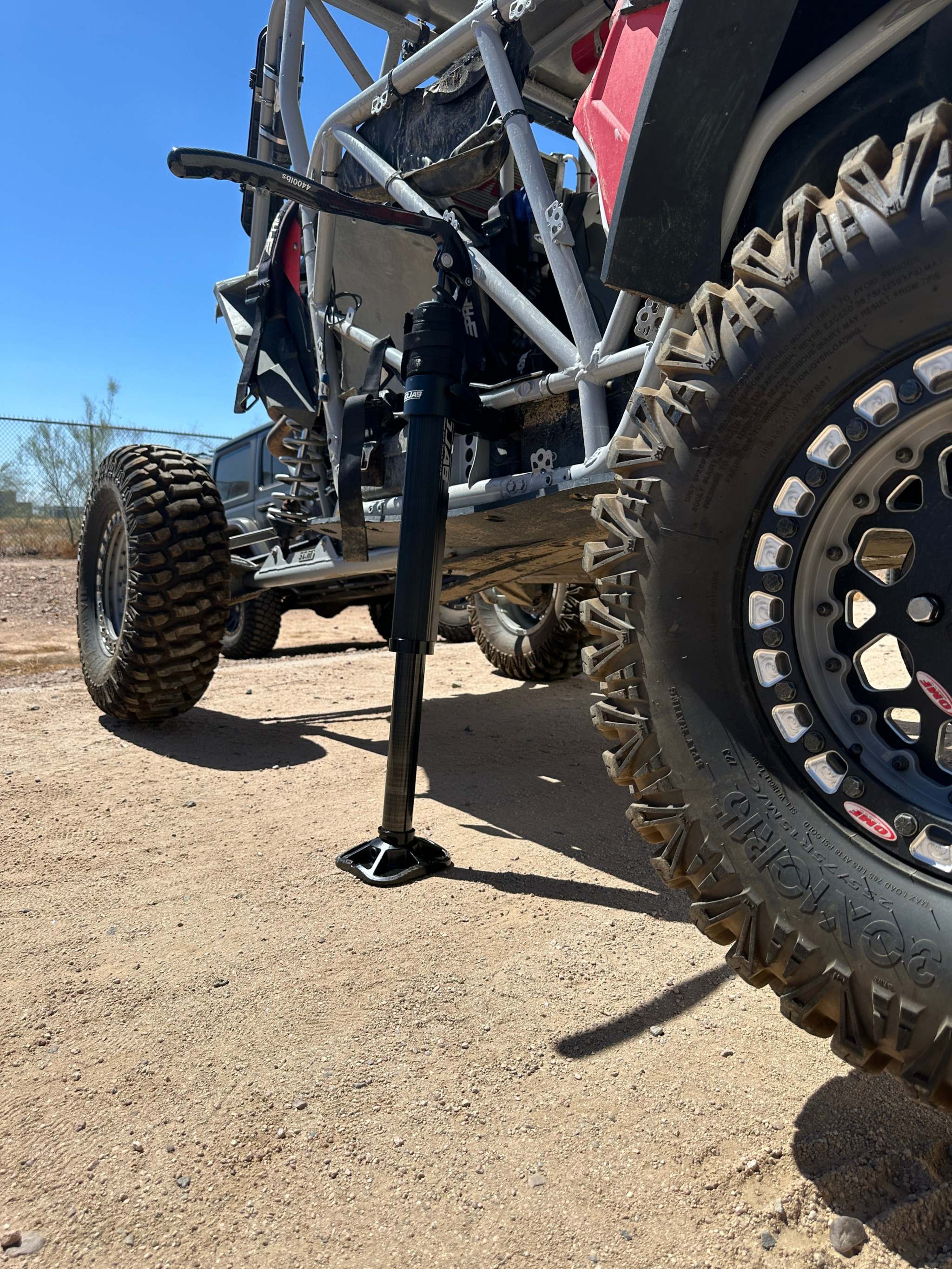 CarbonPro SXS Hydraulic Jack with Mounting Clamps