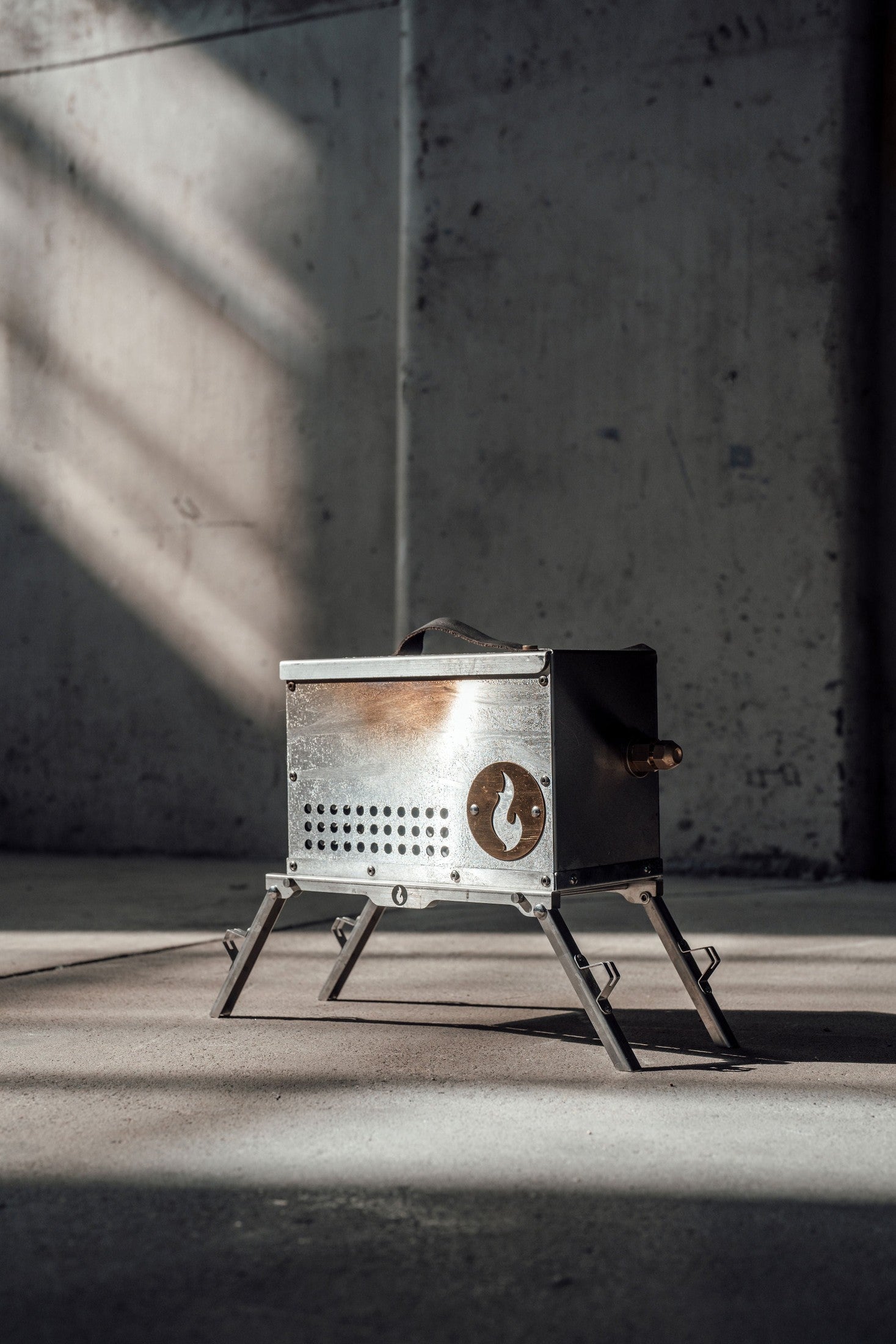 The Original Hekla: 304 Stainless Steel LavaBox with Dual-Burner