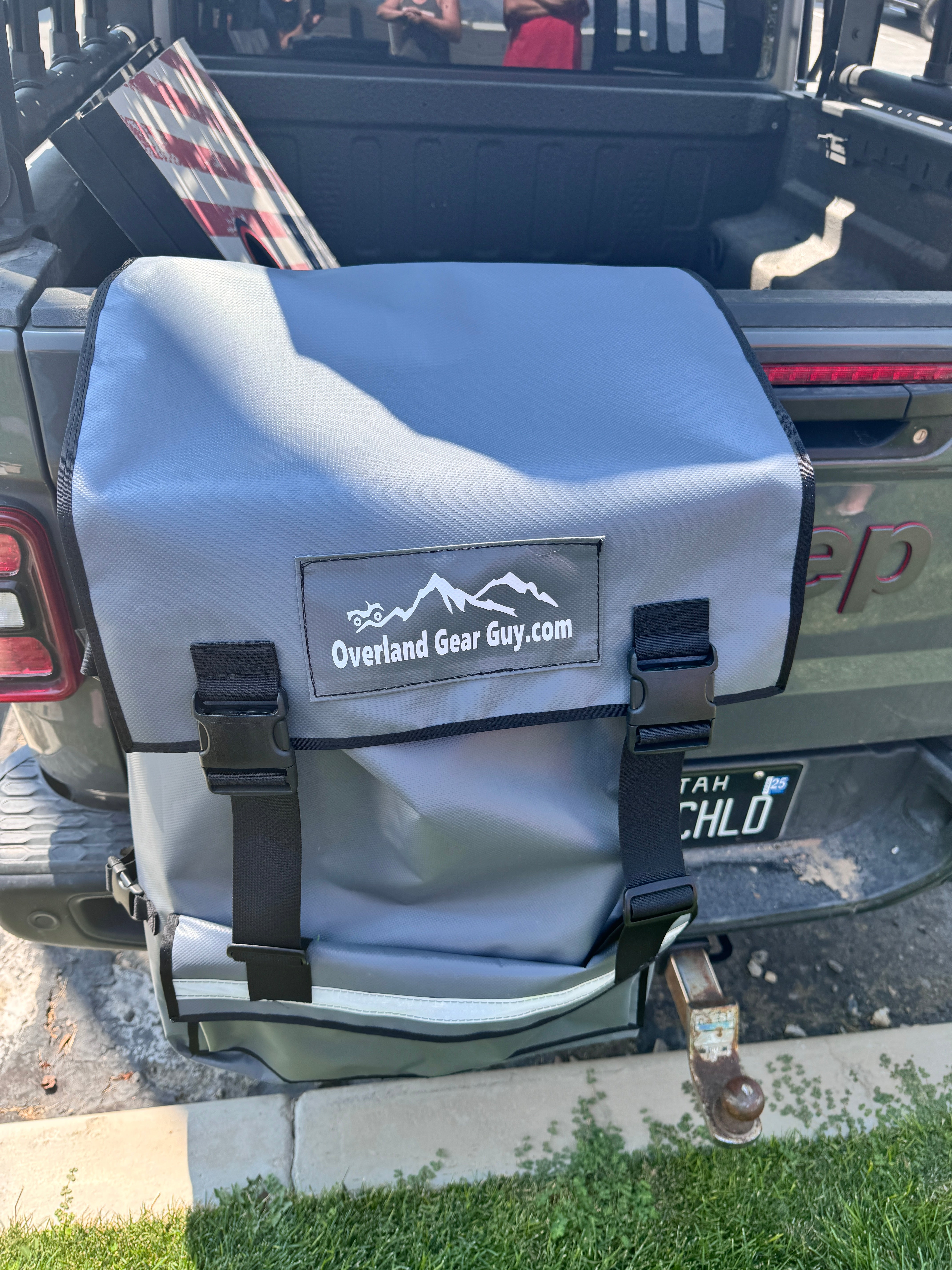 The Max Adventure Tailgate Trash Bag