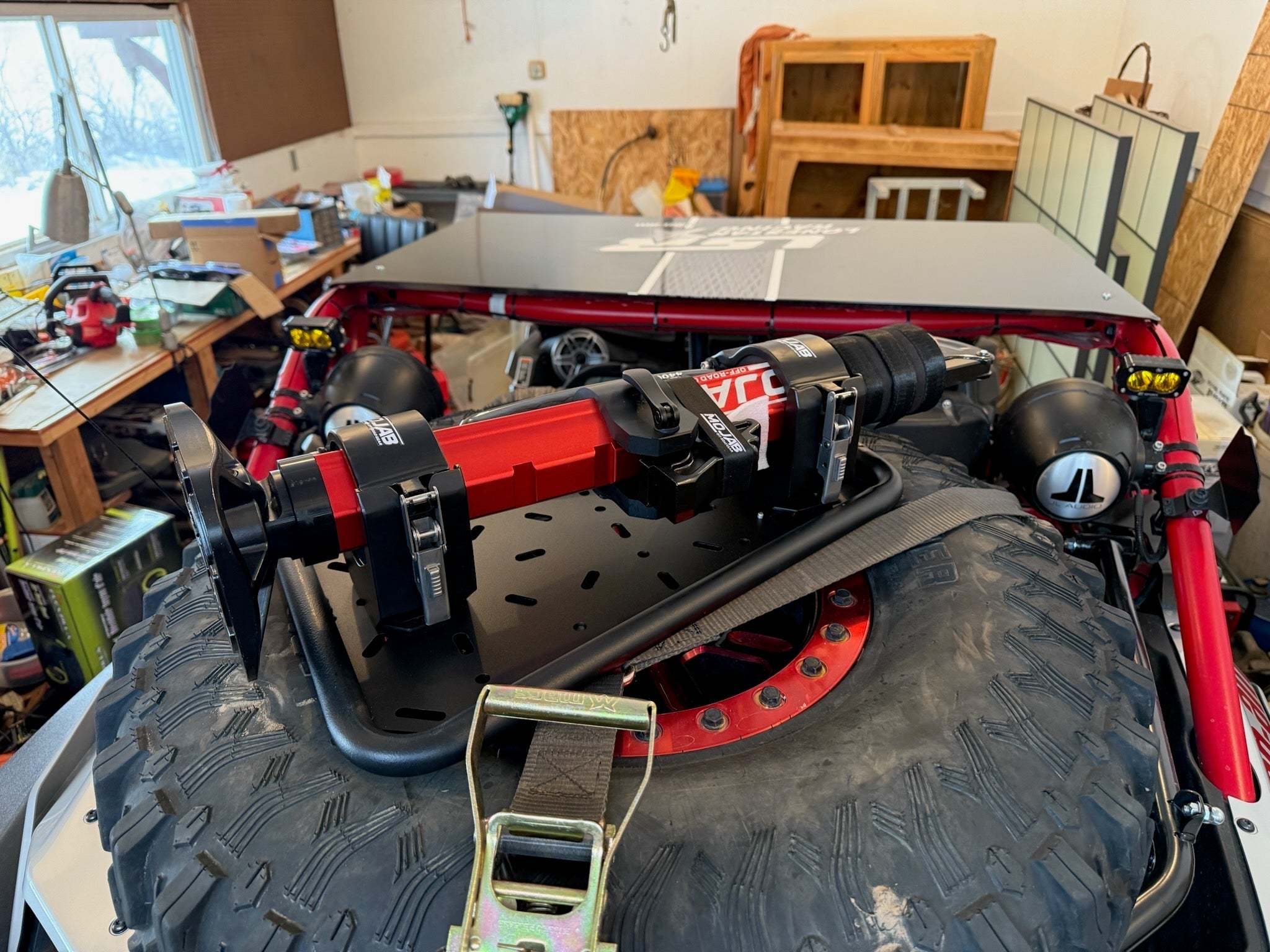 CarbonPro SXS Hydraulic Jack for Effortless Lifting - Up to 4,400 LBS.