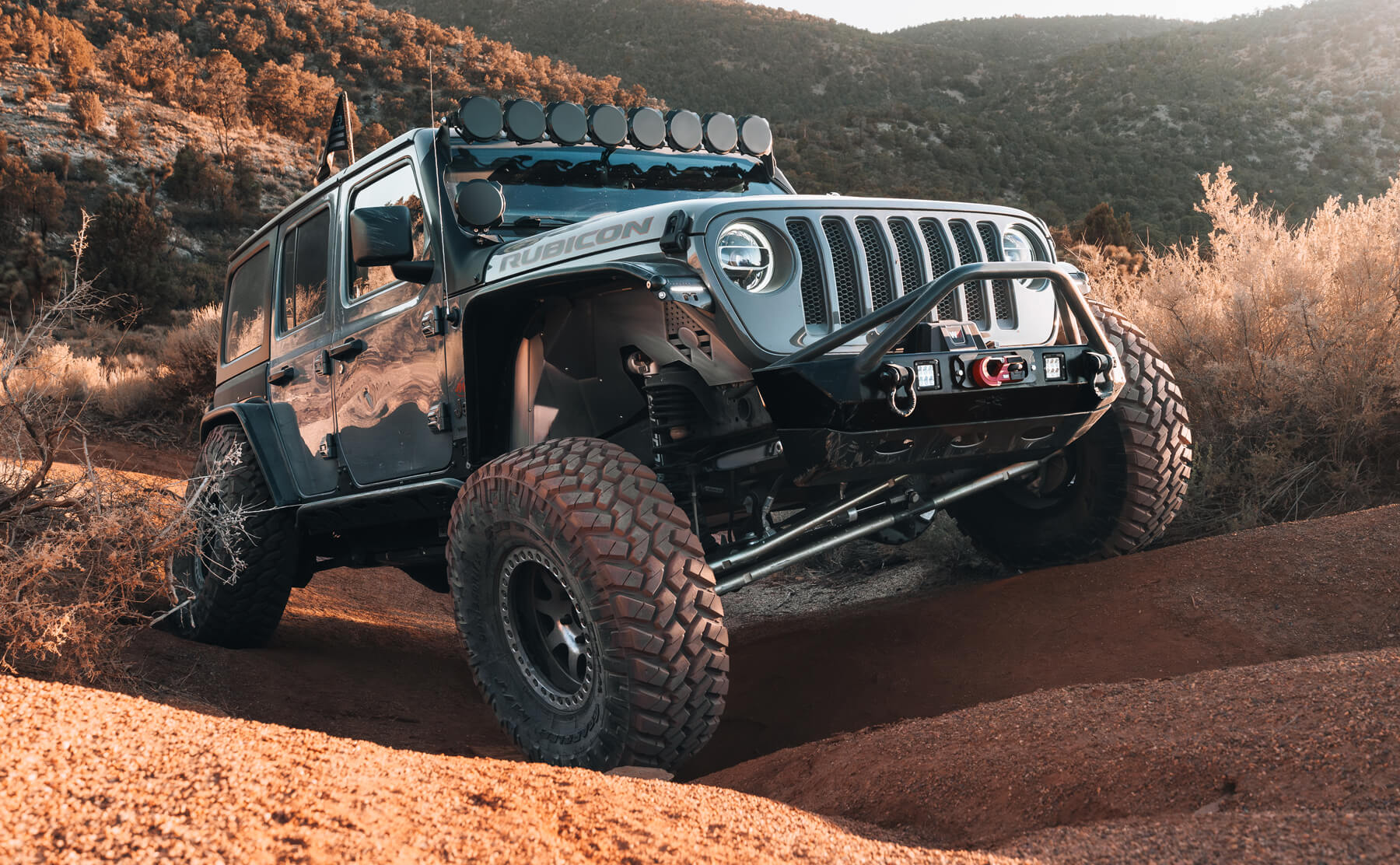 Gladiator V2 F-Type 8,000lb 12v Electric Winch - Synthetic Rope