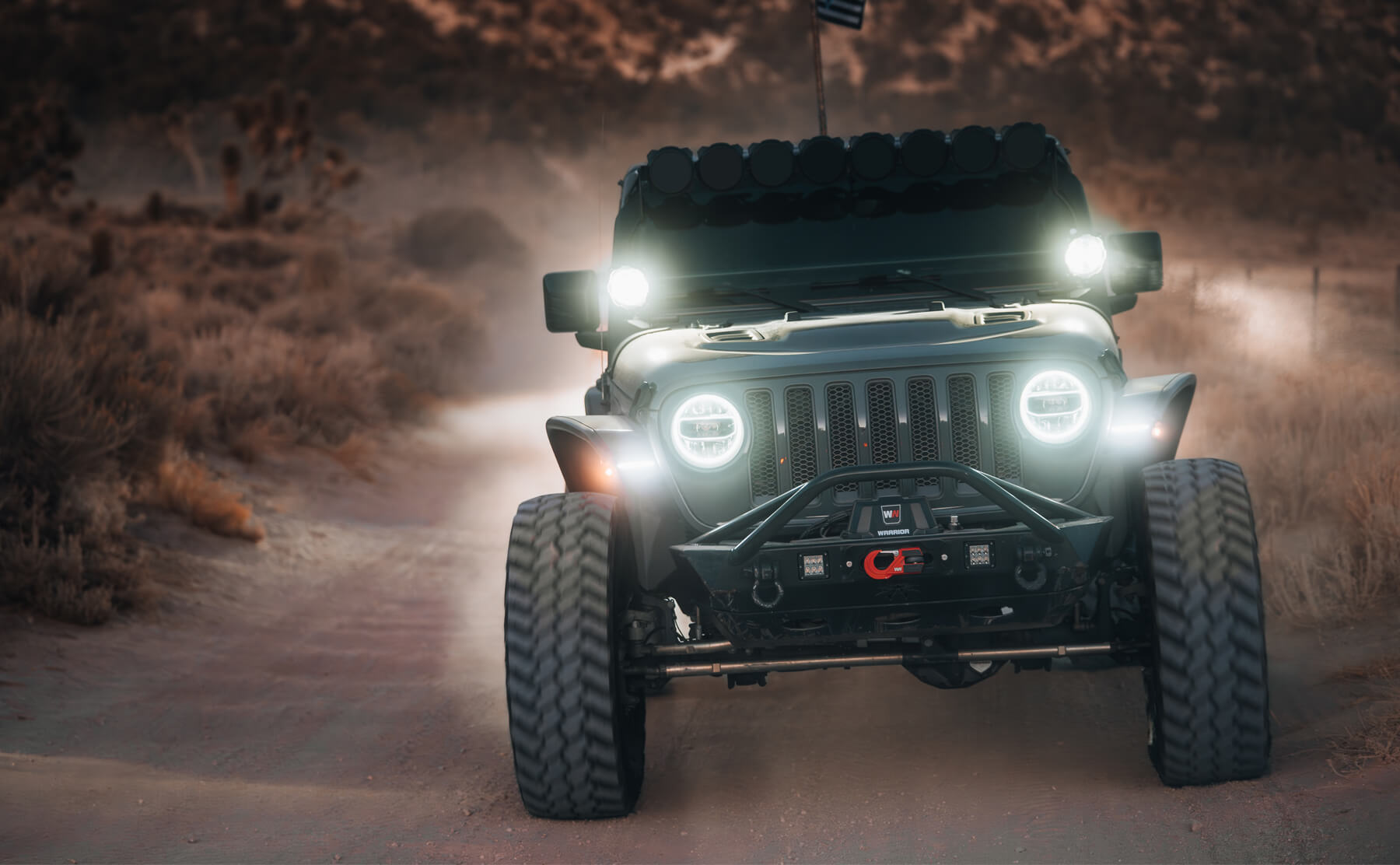 Gladiator V2 F-Type 8,000lb 12v Electric Winch - Synthetic Rope