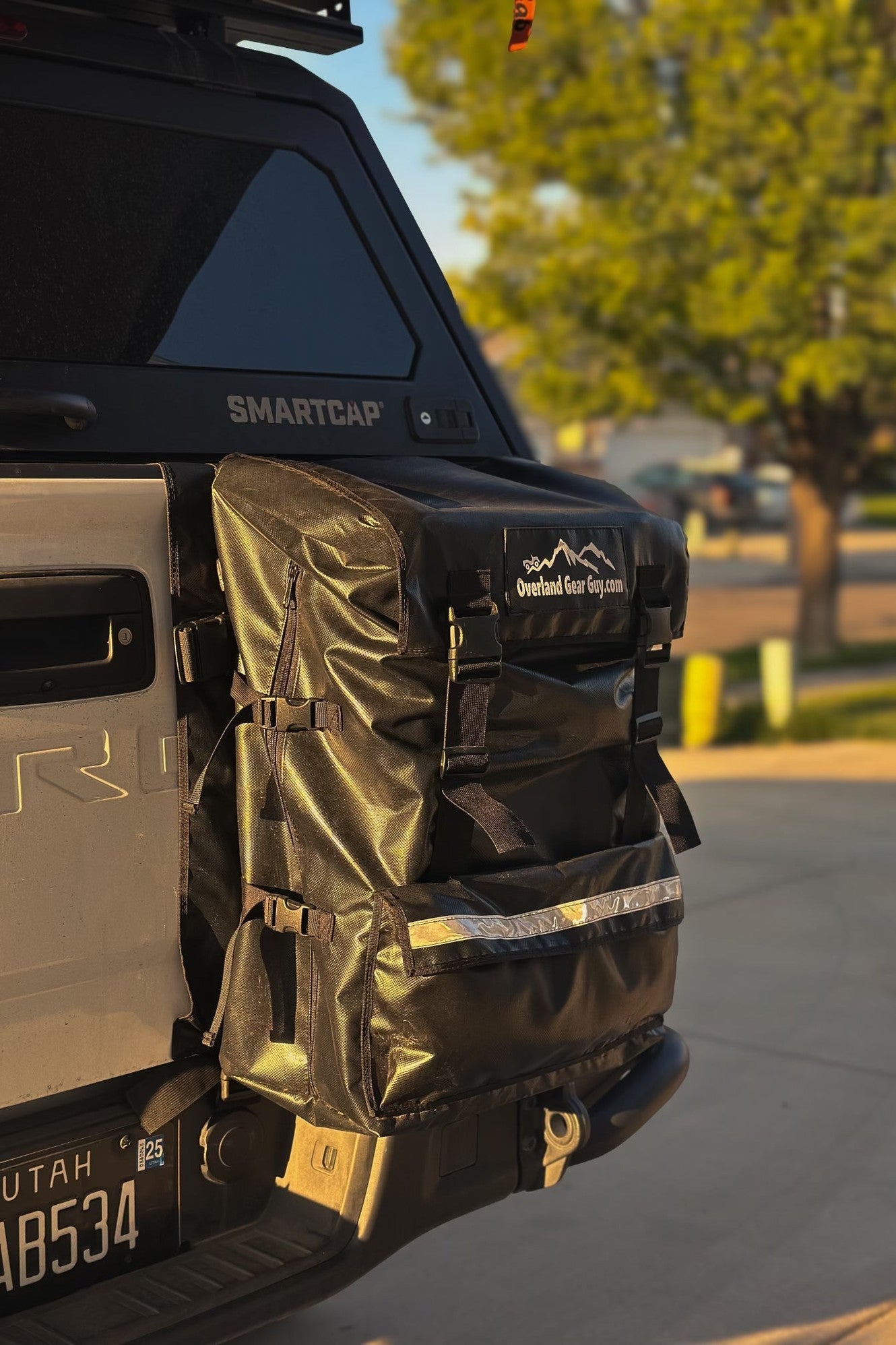 The Max Adventure Tailgate Trash Bag