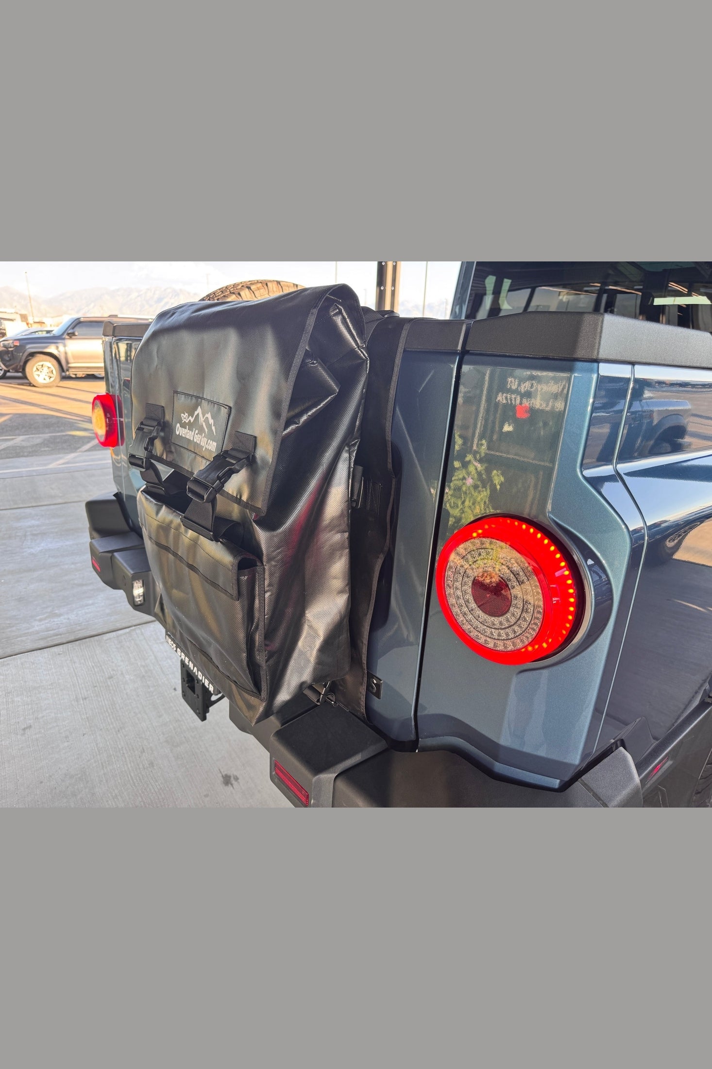 Tailgate Trash Bag Gladiator - Tacoma - Ram - Rivian -QuarterMaster