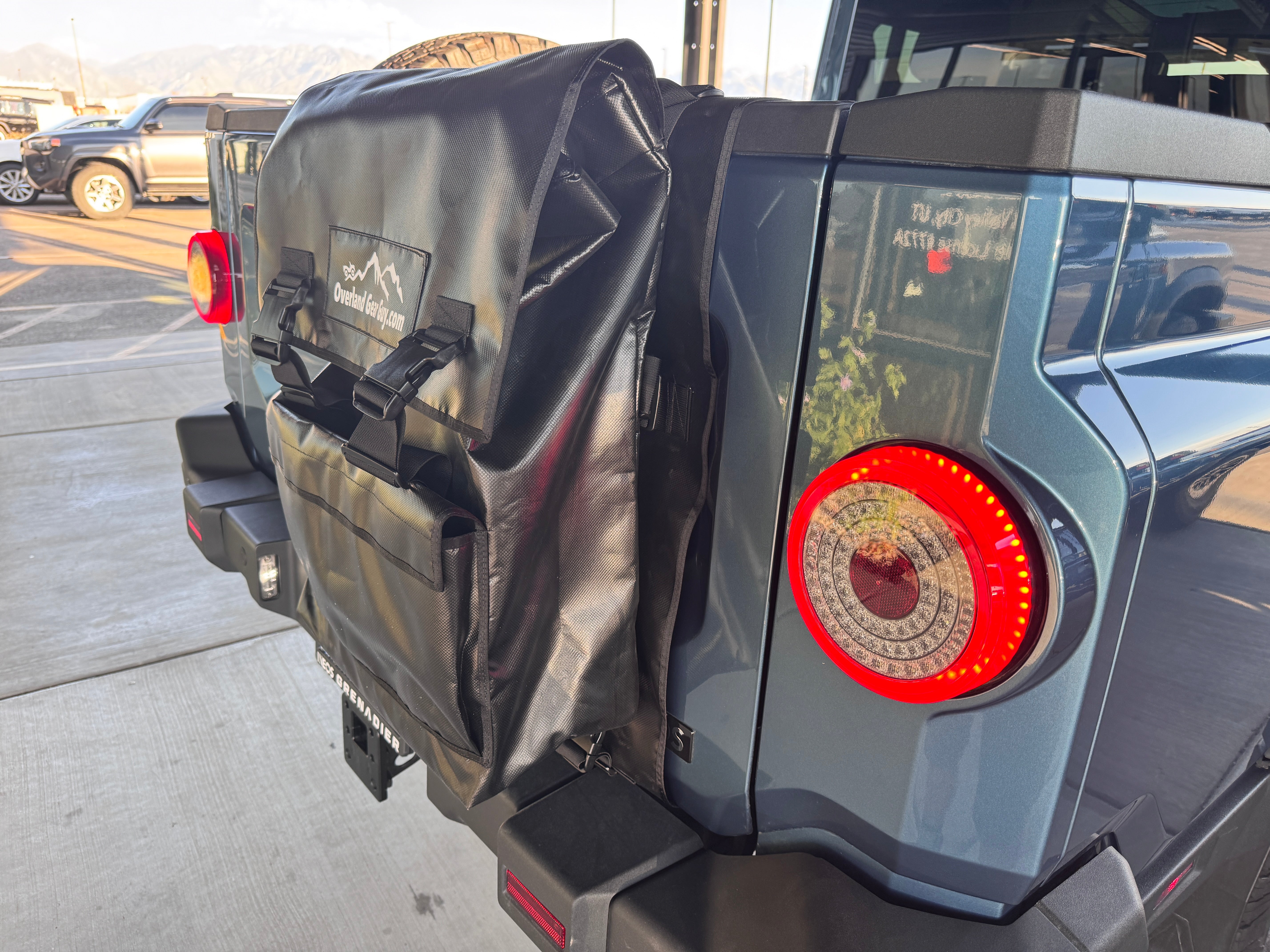 Tailgate Trash Bag Gladiator - Tacoma - Ram - Rivian -QuarterMaster