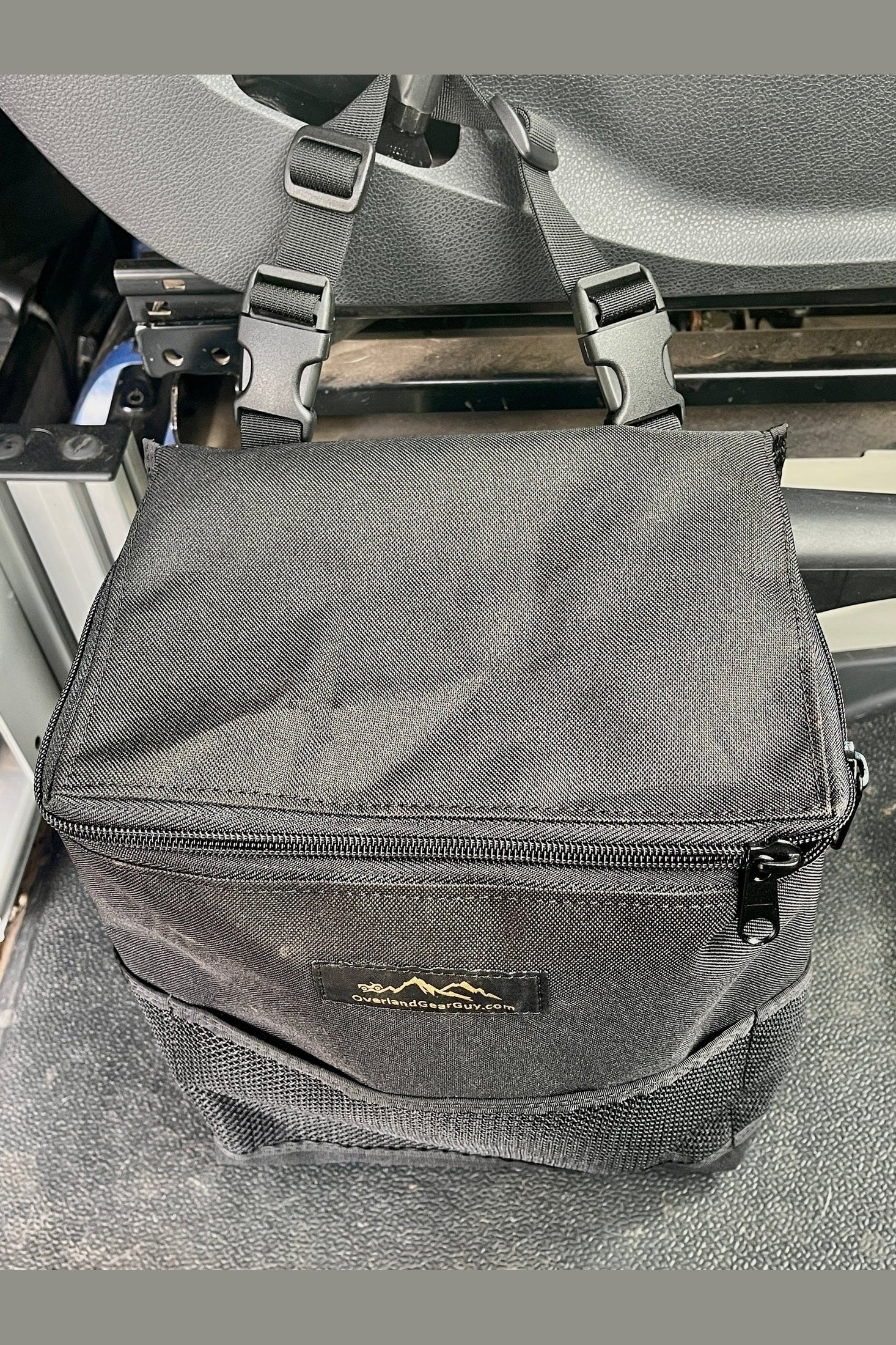 Revel Van Trash Bag Between the Seats . - Medium