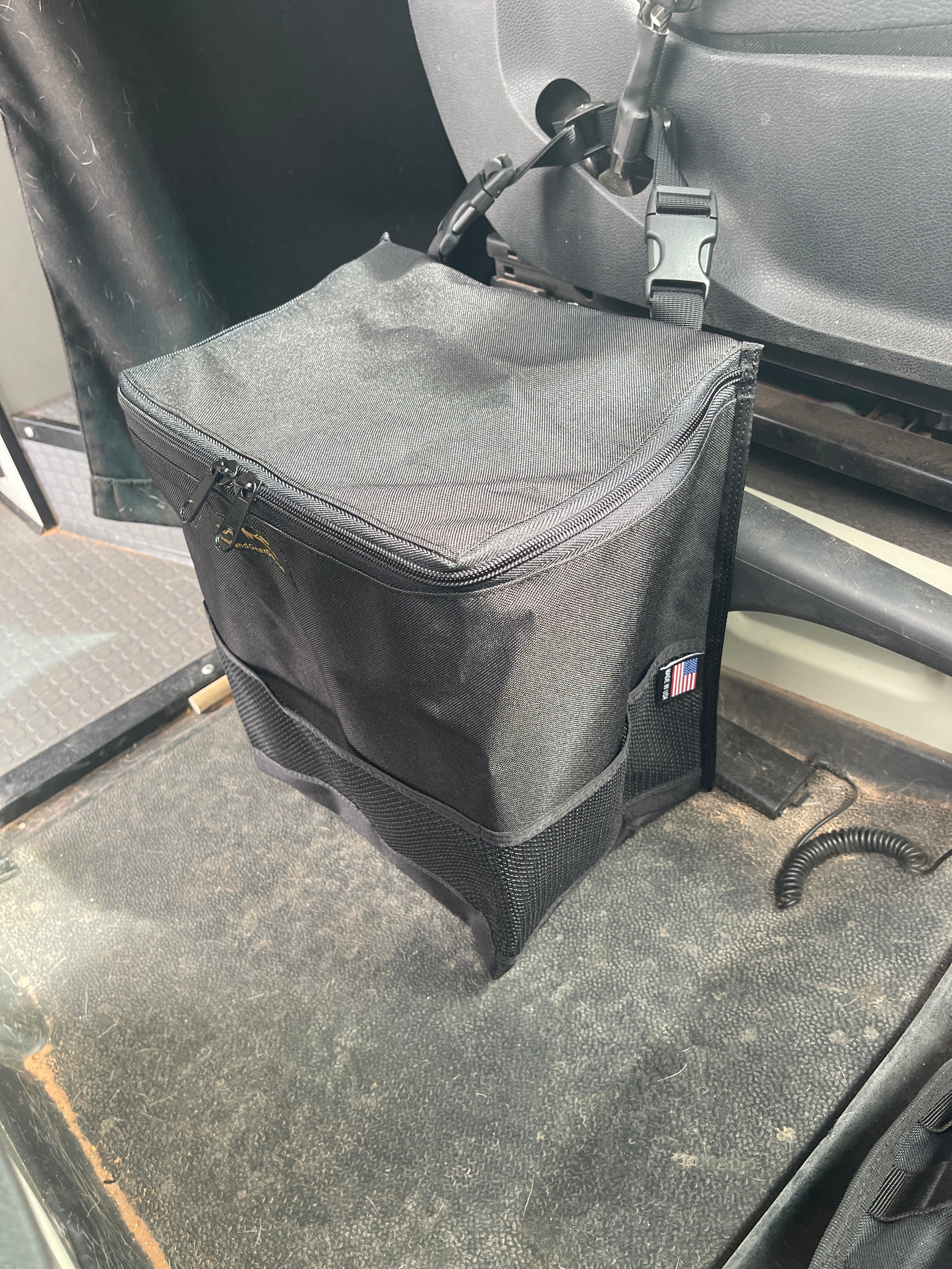 Revel Van Trash Bag (Between the Seats). - Medium