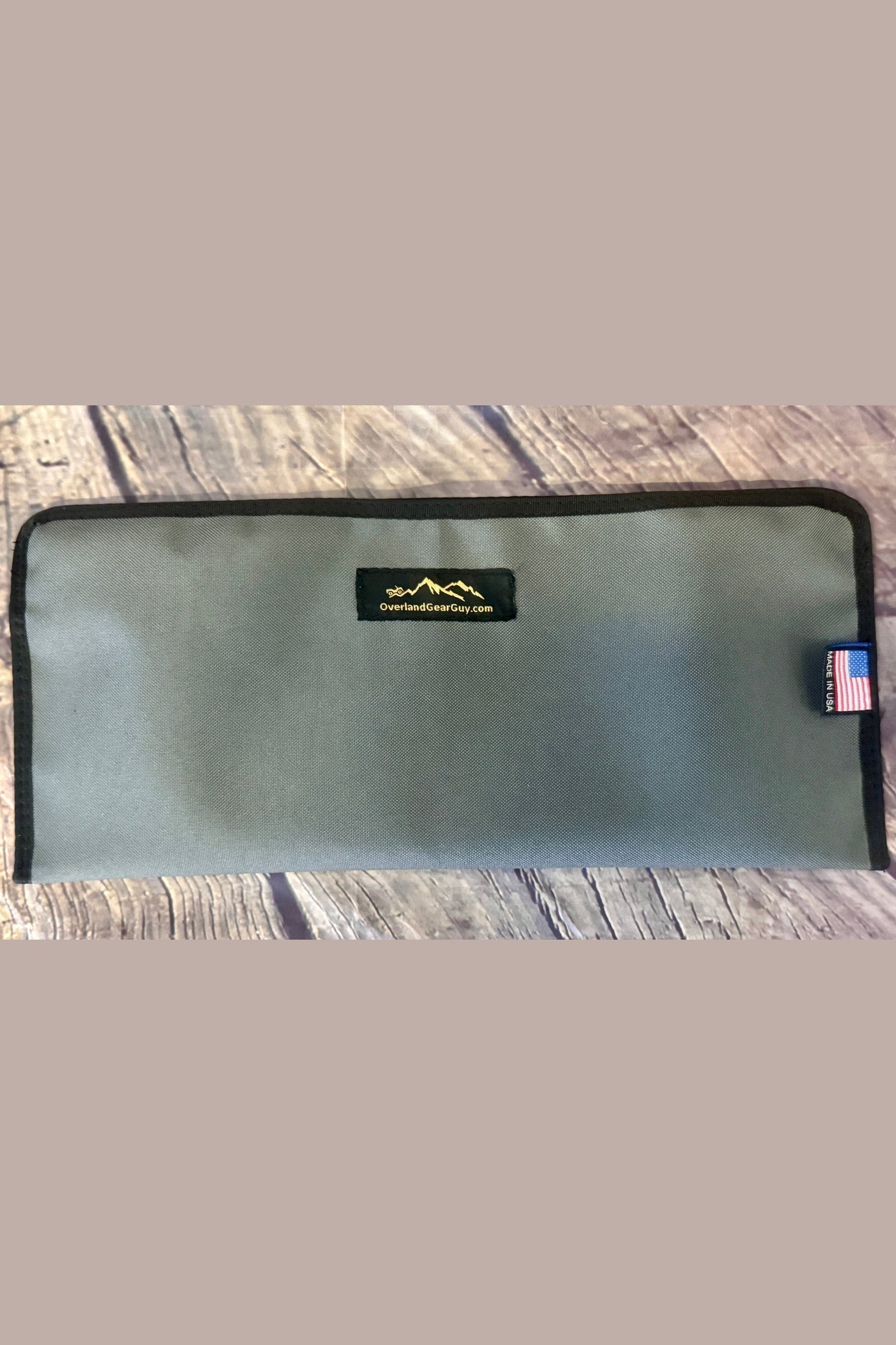 Seat Gap Sleeve - Keep Your Car Organized with this Universal Gap Filler