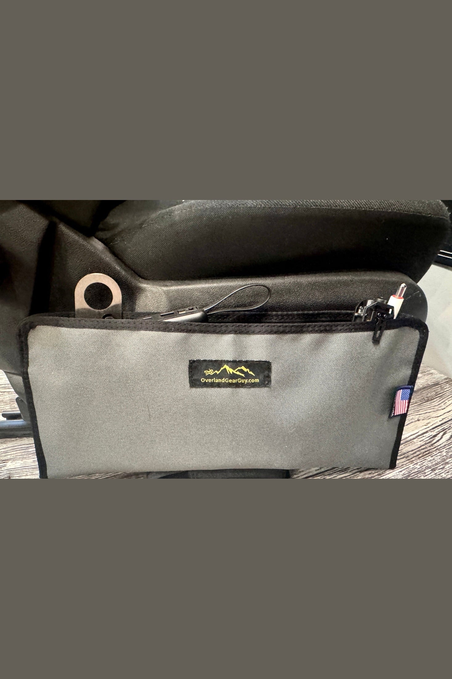 Seat Gap Sleeve - Keep Your Car Organized with this Universal Gap Filler