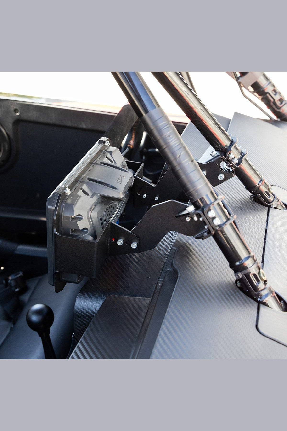 Speed Lowrance Bracket in car