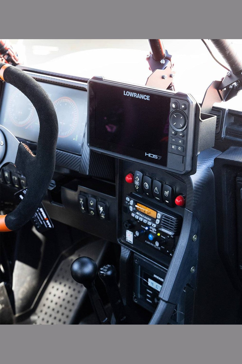 Speed Lowrance Bracket in car