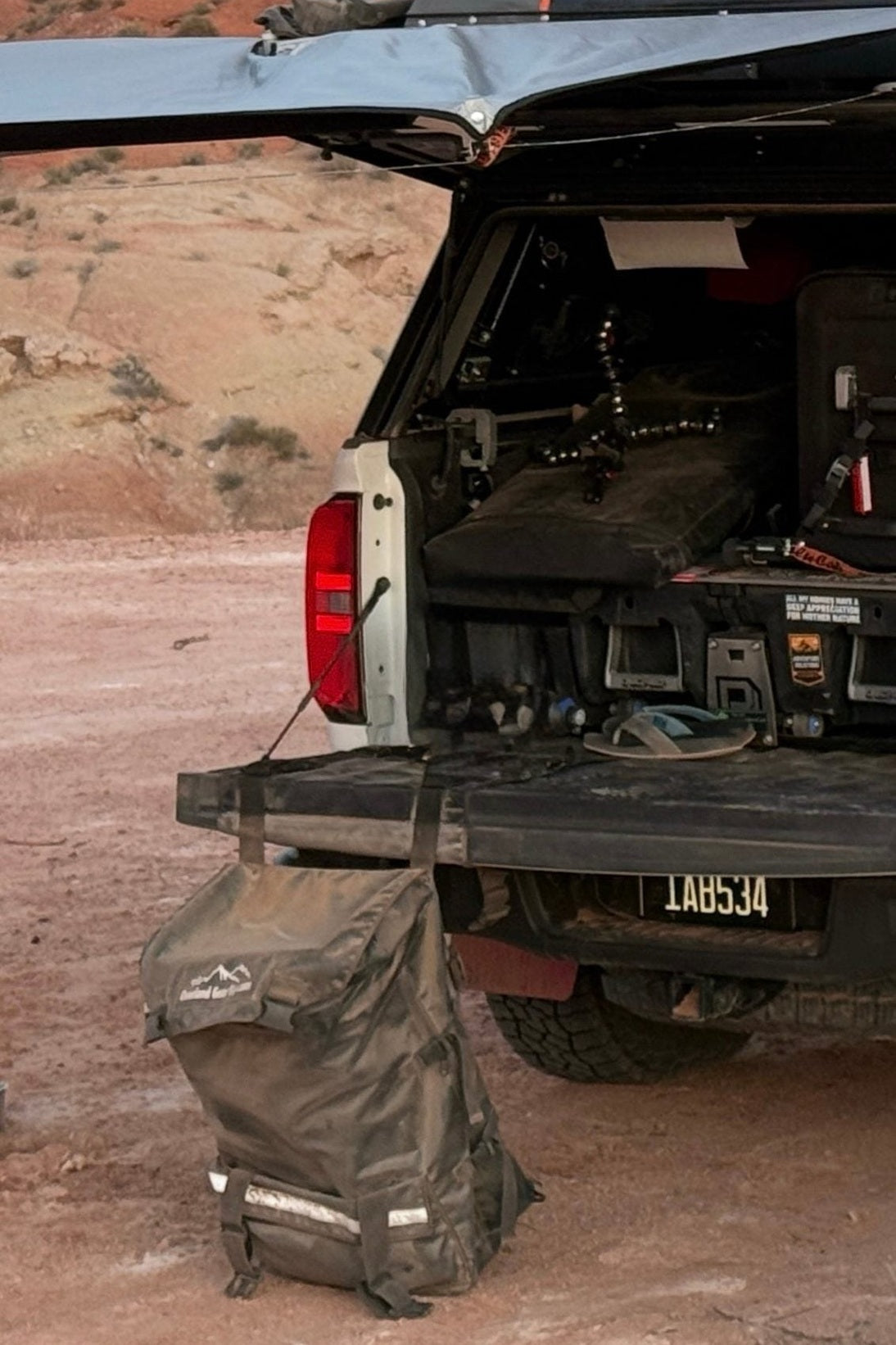 Tailgate Trash Bag Gladiator - Tacoma - Ram - Rivian -QuarterMaster
