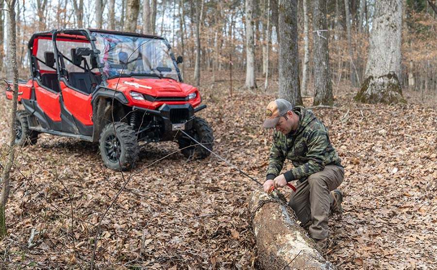 Stealth 4,500 LB, 12V Electric Winch - Synthetic Rope | Top Quality