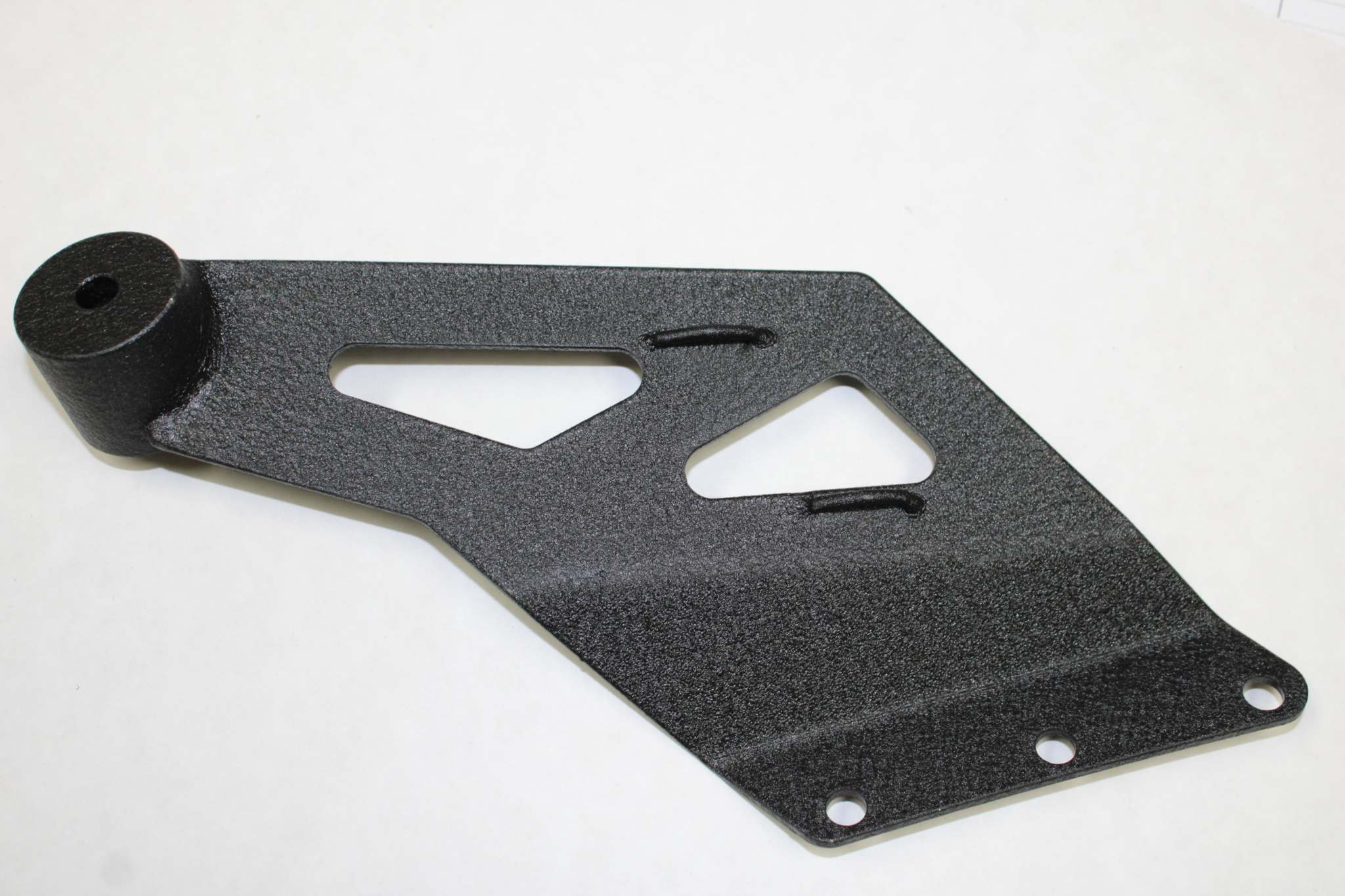 Black powder-coated steel light bar mounting bracket for Jeep Cherokee 1984-2001, corrosion-resistant and heavy-duty