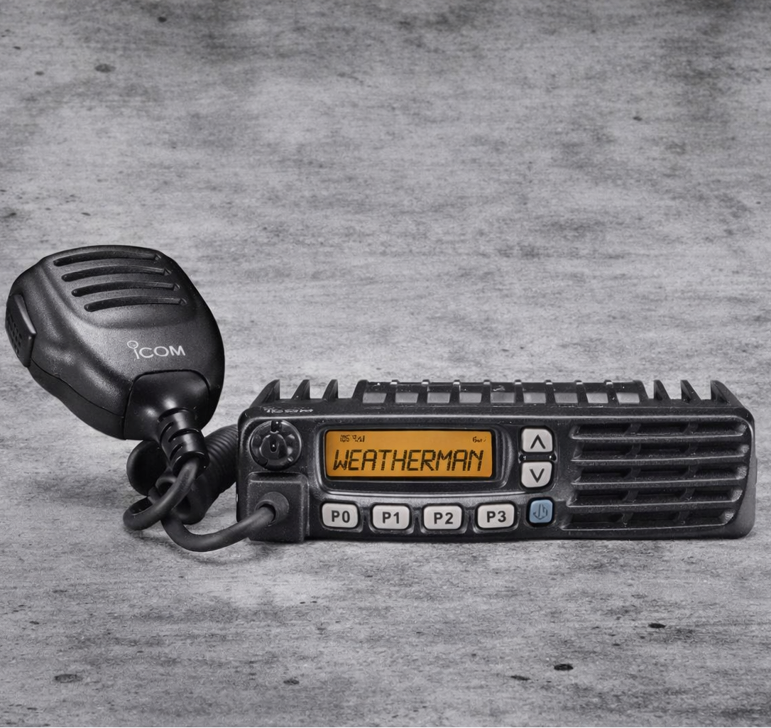 Icom Mobile F5021 Radio clearance unit with signs of wear, display model tested and programmed